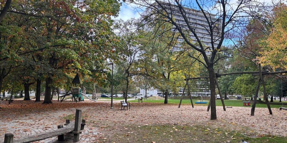 Een foto van het huidige speelterrein Het Marmotteke